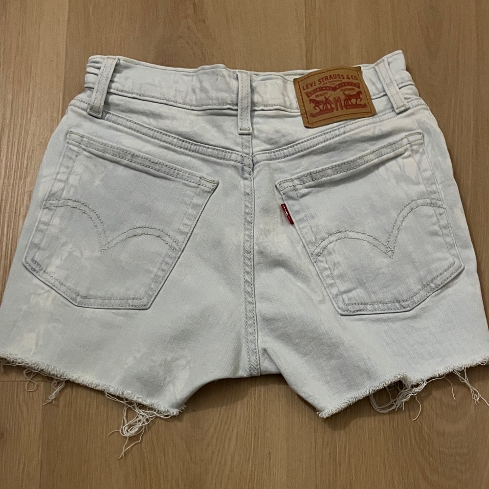 Levi's Blue Jeans and Light Blue Cutoff Shorts Bundle - Picture 6 of 7